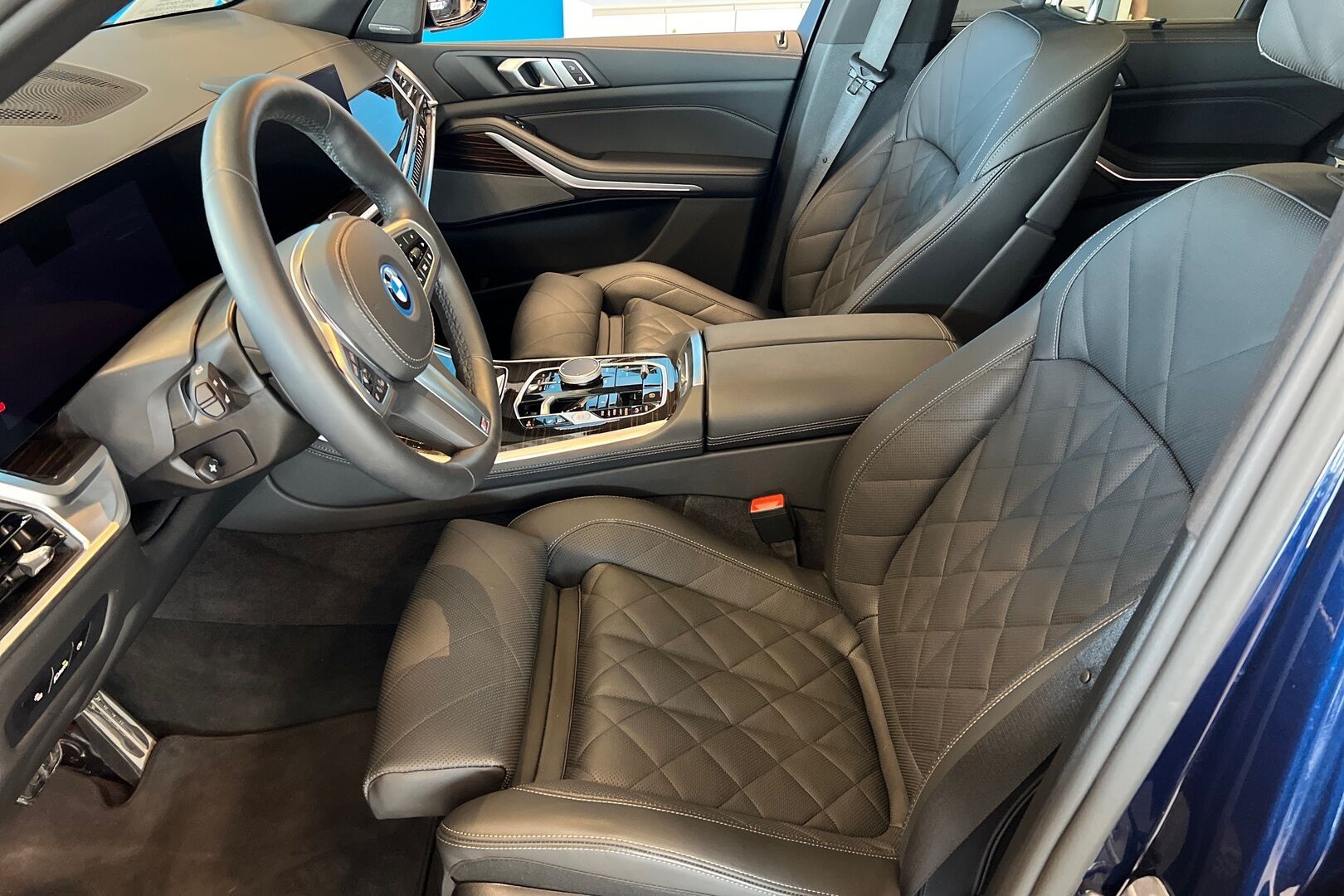 BMW X5 iso kuva 7