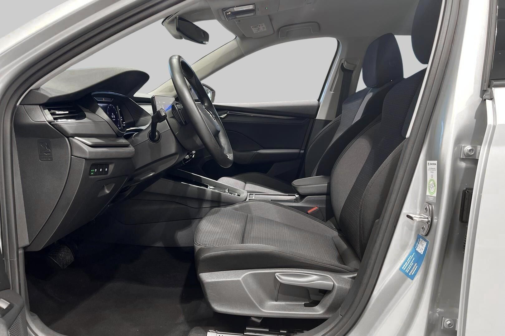 SKODA OCTAVIA iso kuva 8