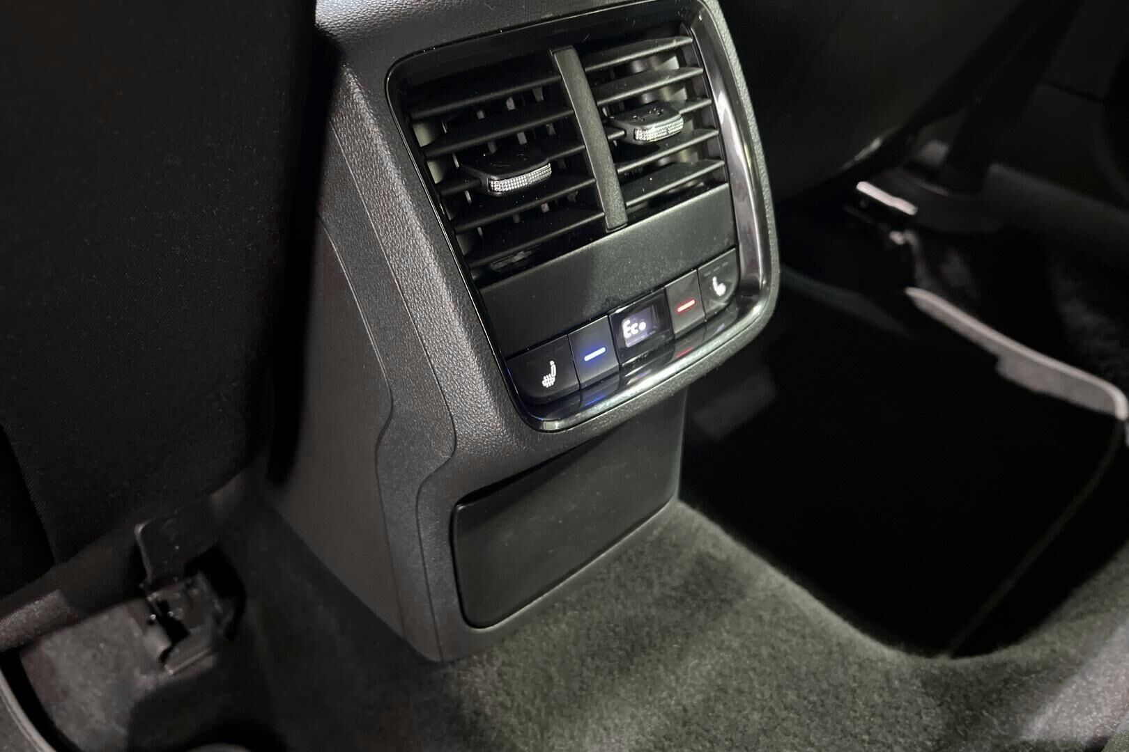 SKODA OCTAVIA iso kuva 24