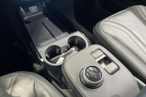 FORD Mustang Mach-E esikatselu 25
