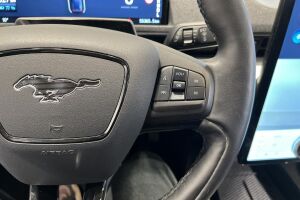 FORD Mustang Mach-E esikatselu 28