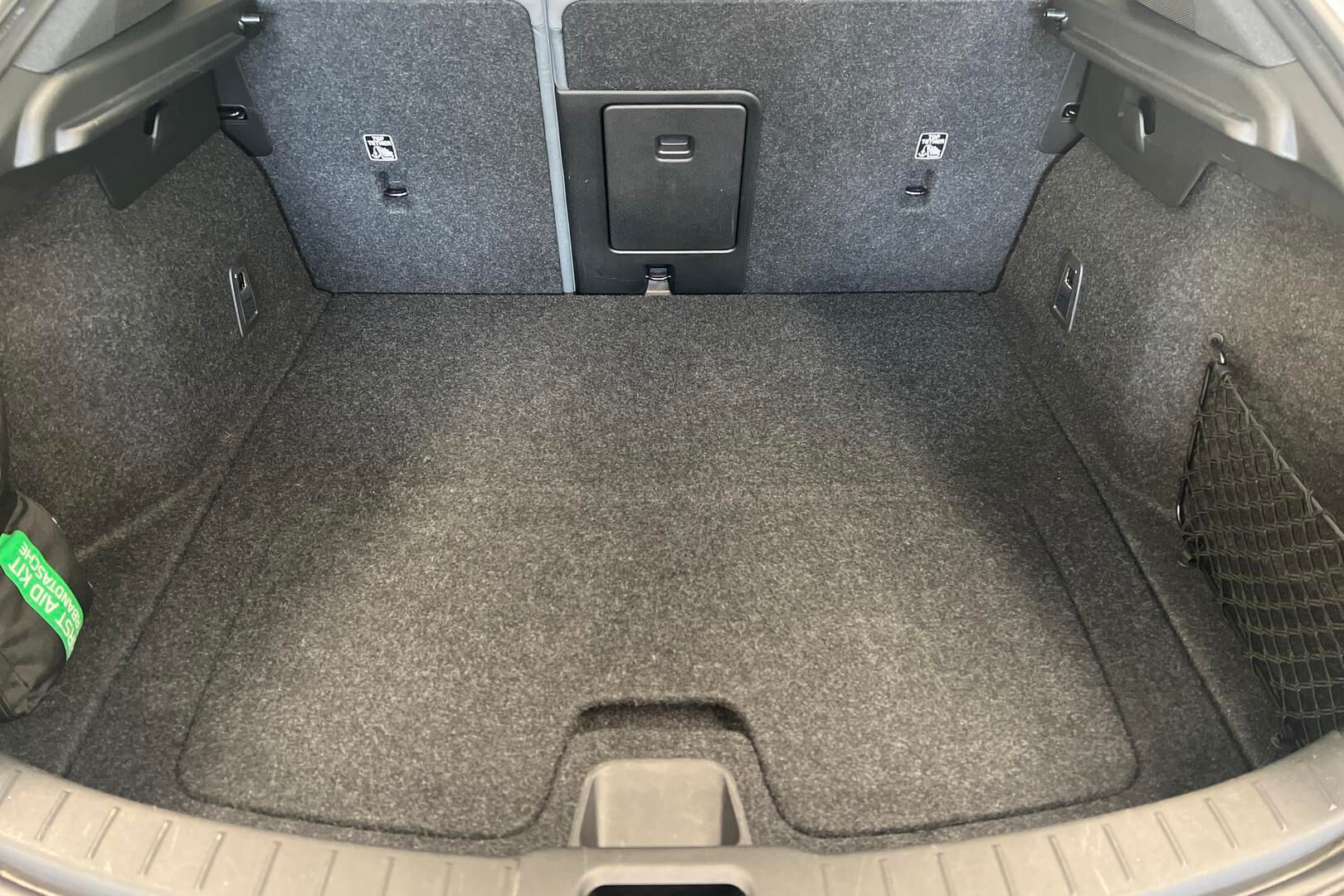 POLESTAR 2 iso kuva 12