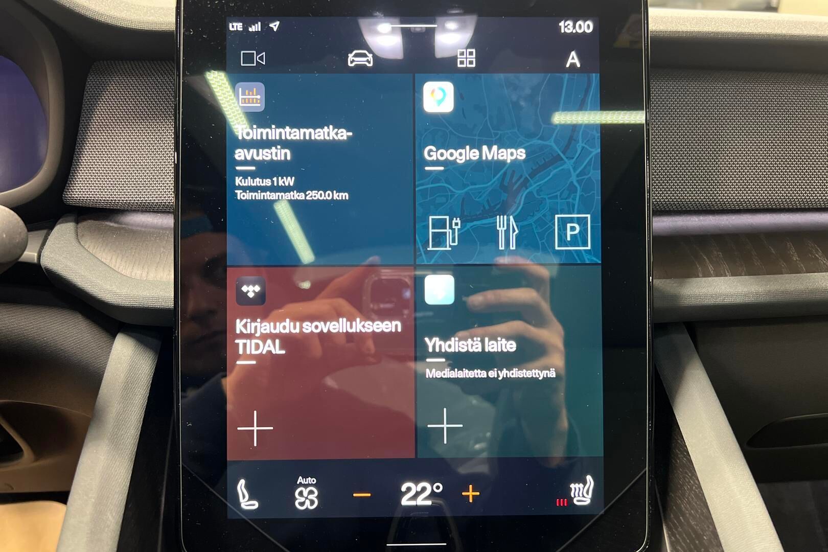 POLESTAR 2 iso kuva 17