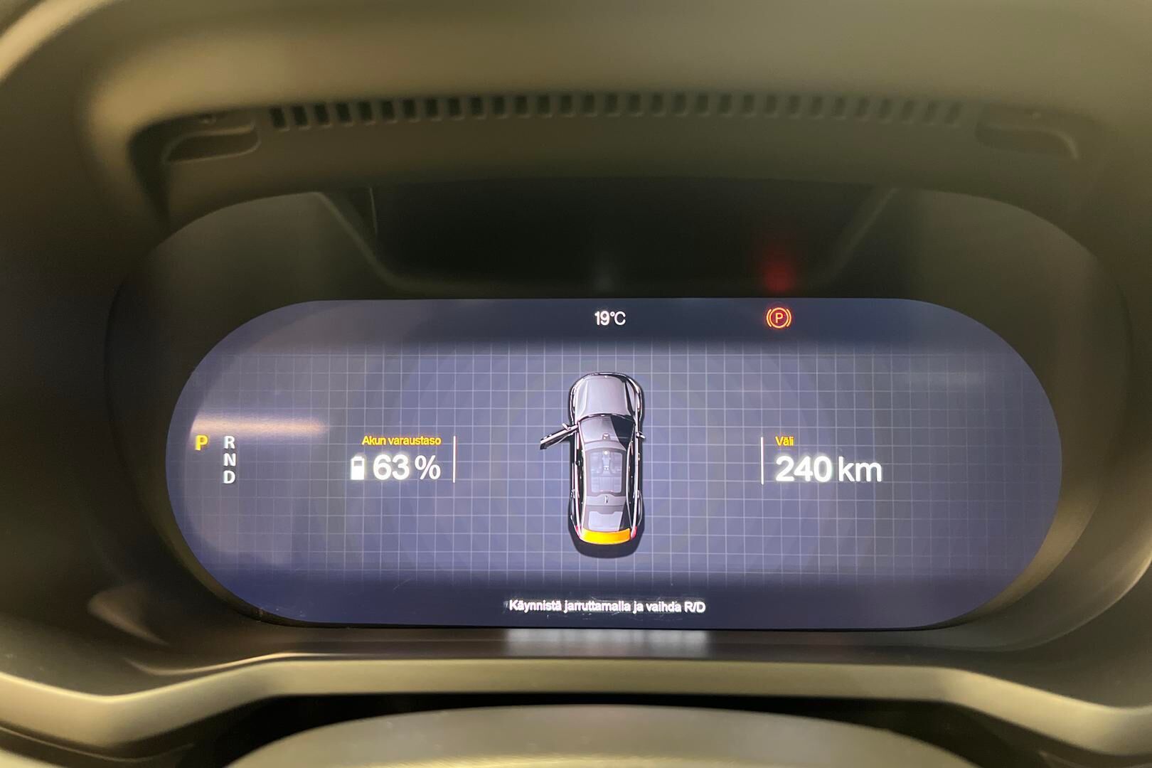 POLESTAR 2 iso kuva 18