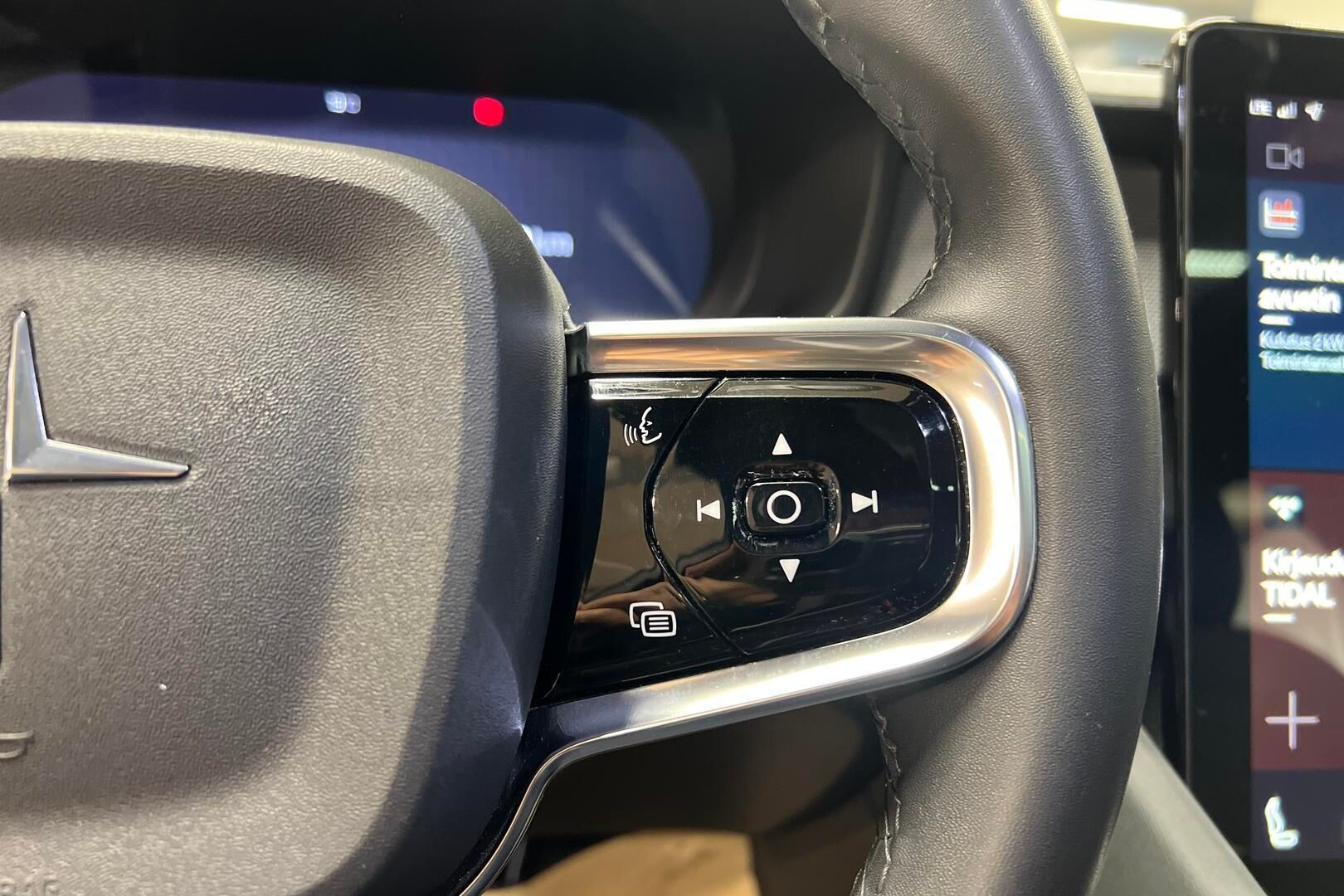 POLESTAR 2 iso kuva 19