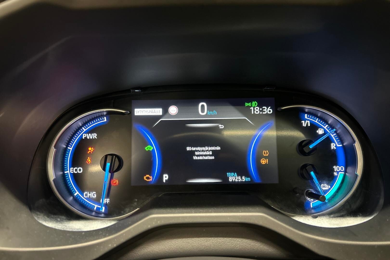 Toyota RAV4 Plug-in iso kuva 12