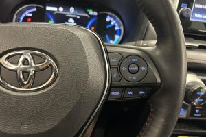 Toyota RAV4 Plug-in esikatselu 15