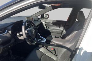 Toyota RAV4 esikatselu 2