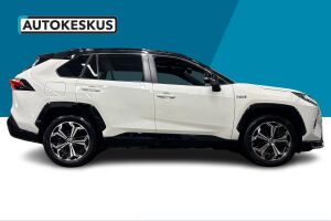 Toyota RAV4 Plug-in esikatselu 4