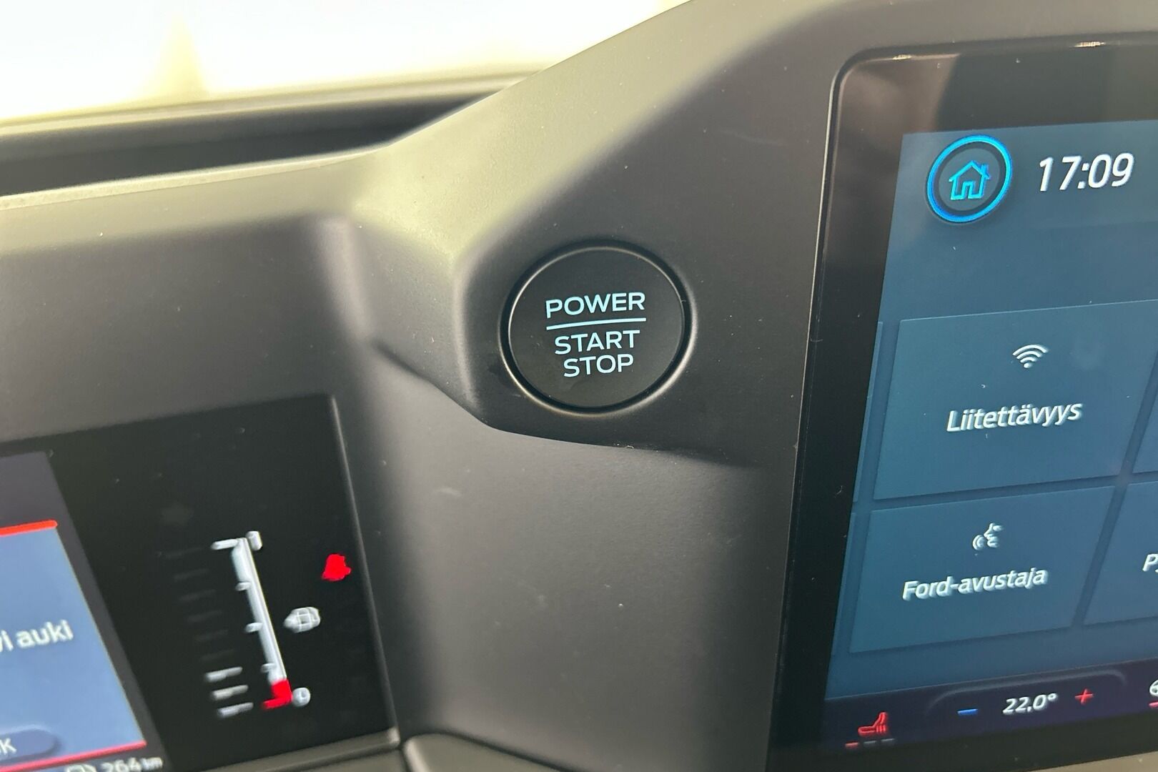 Ford Transit Custom iso kuva 18