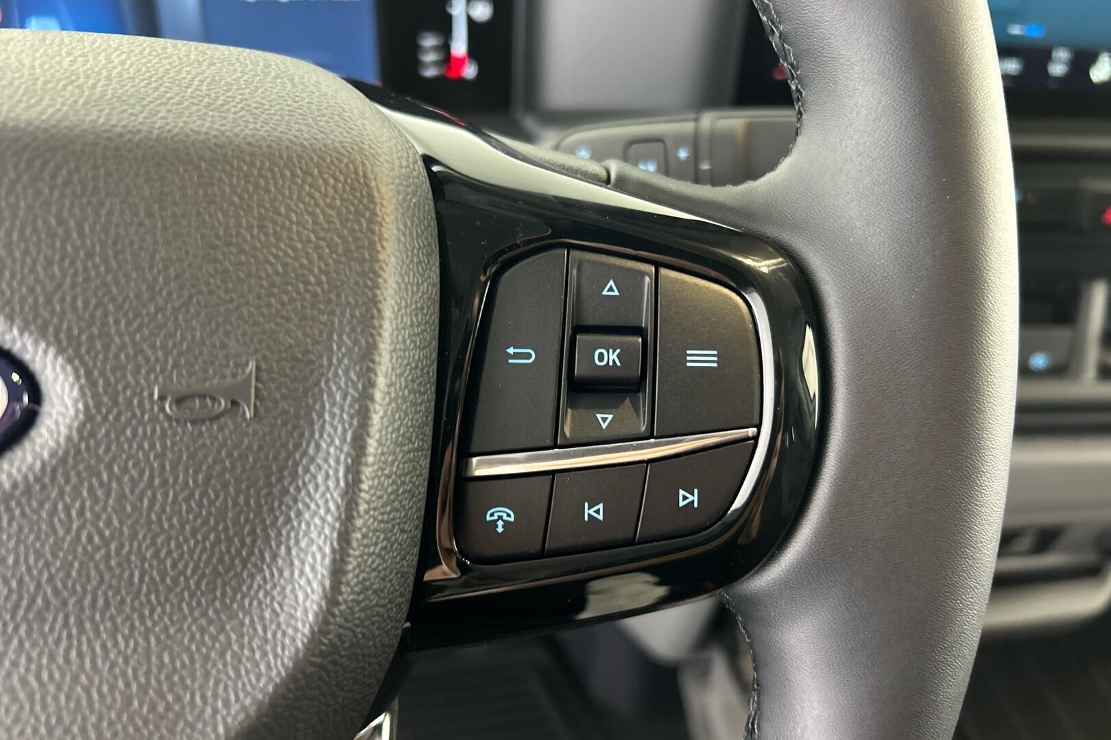 Ford Transit Custom iso kuva 19