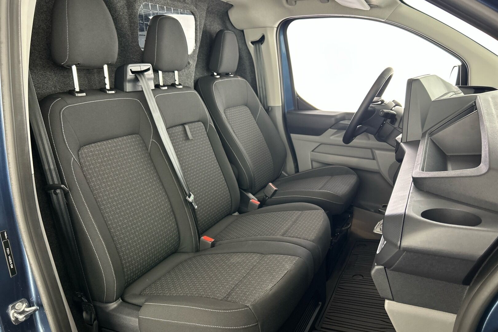 Ford Transit Custom iso kuva 22