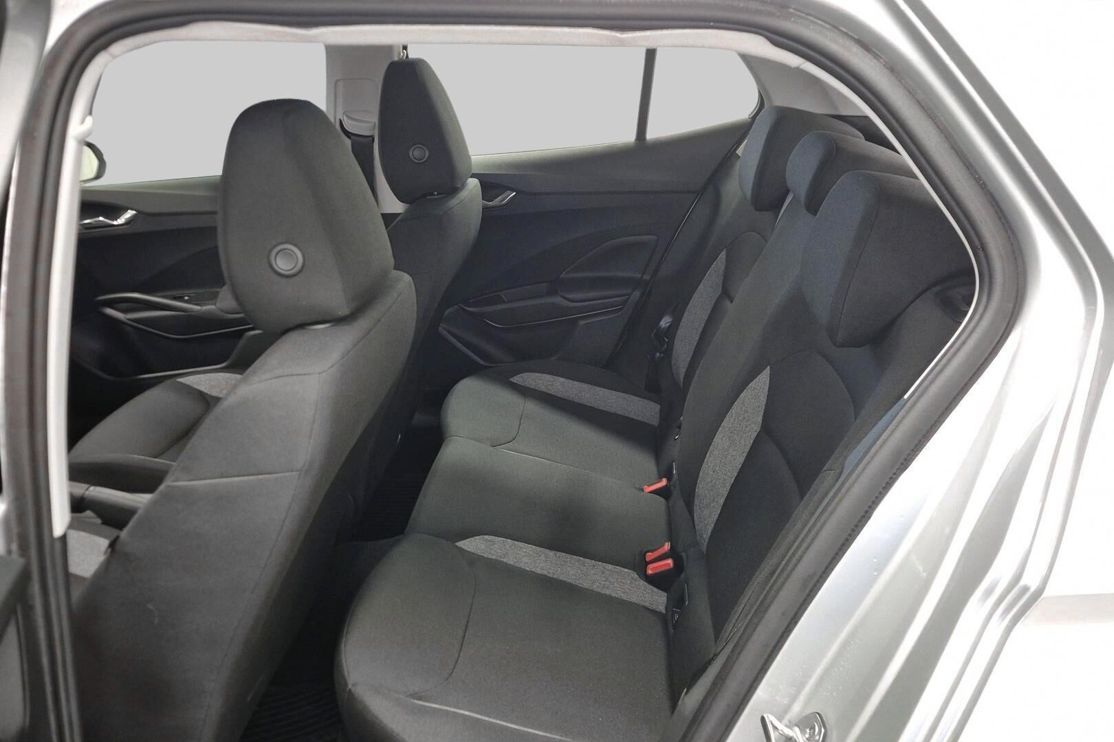 Skoda Fabia iso kuva 8