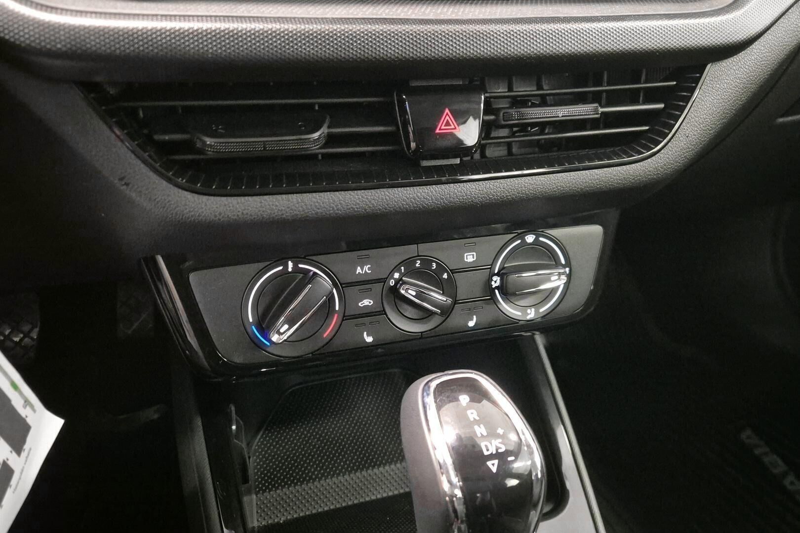 Skoda Fabia iso kuva 14