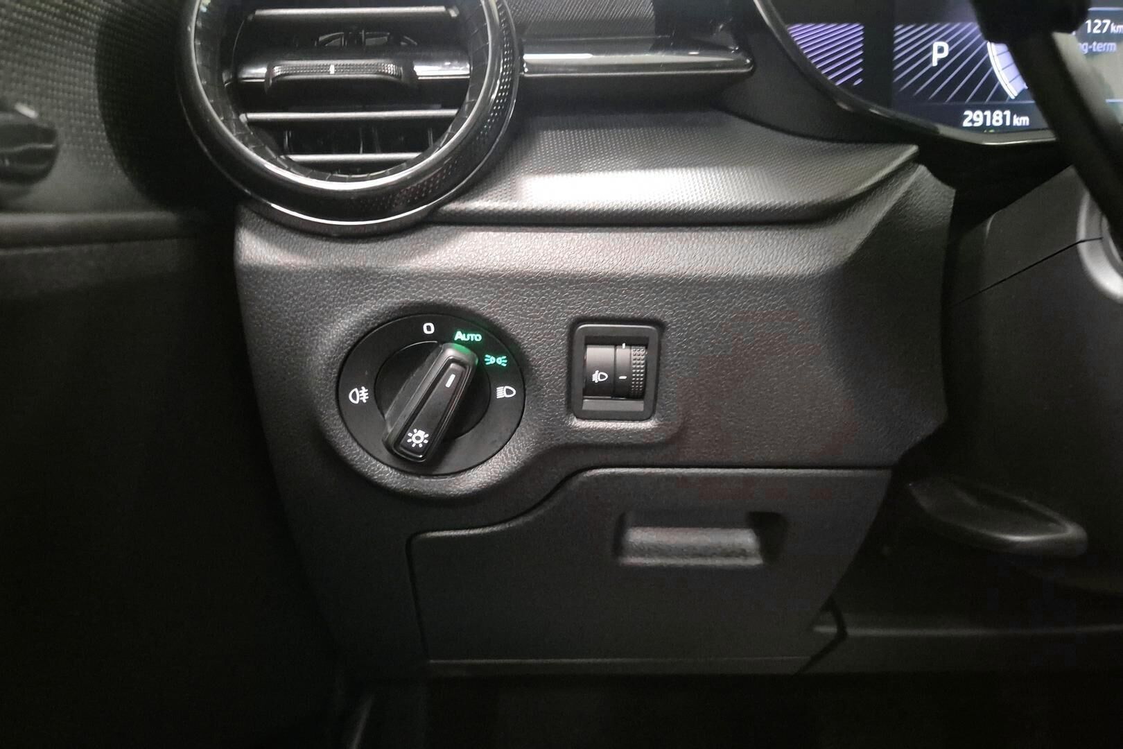 Skoda Fabia iso kuva 18