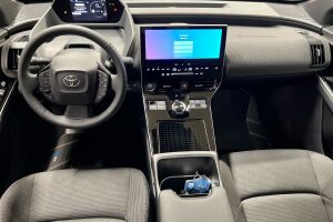 Toyota bZ4X esikatselu 17