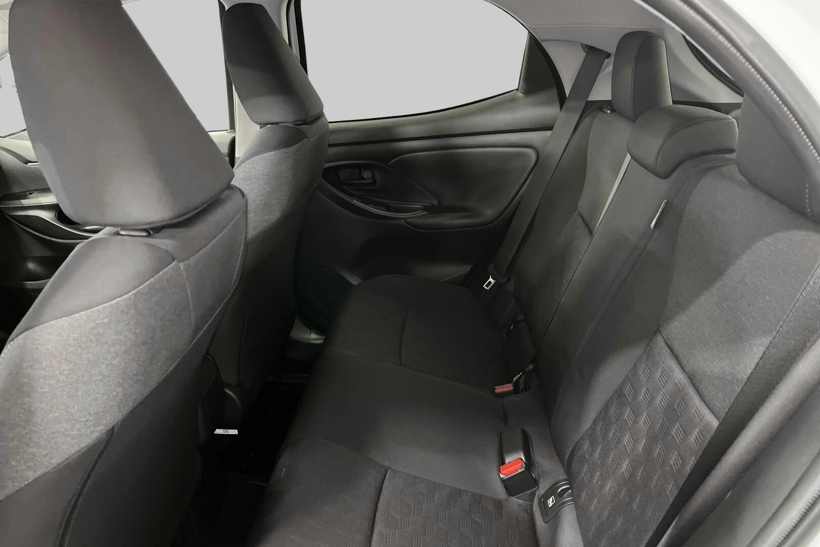 Toyota Yaris iso kuva 6