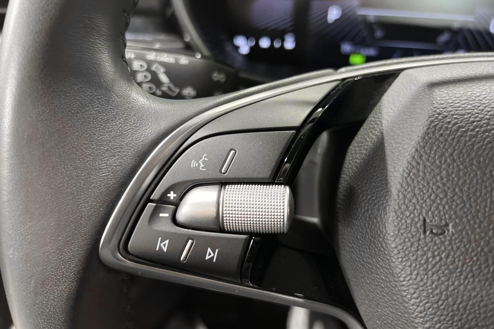 Skoda Fabia iso kuva 14
