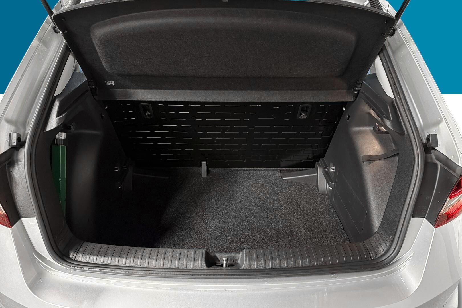 Skoda Fabia iso kuva 11