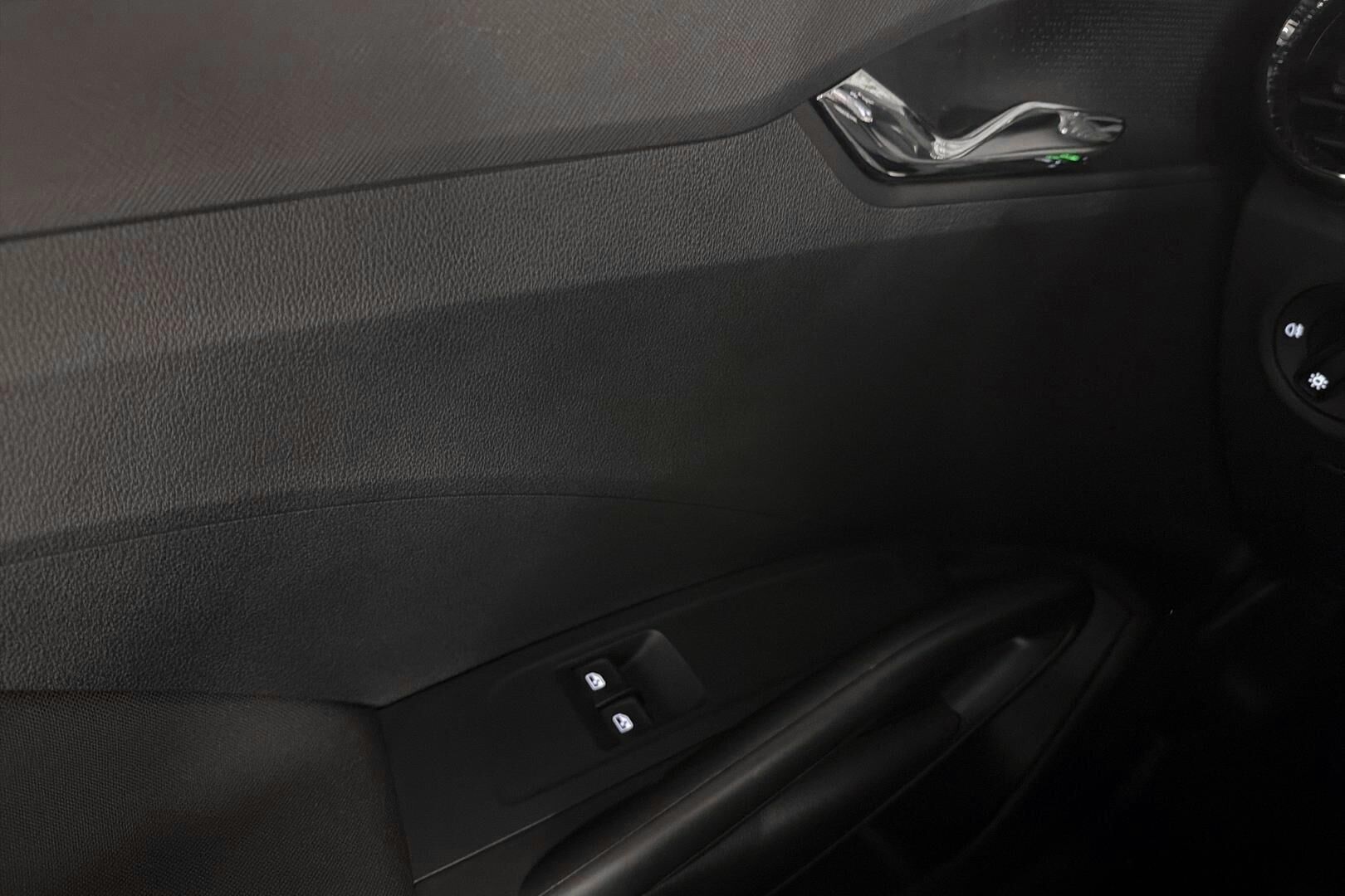 Skoda Fabia iso kuva 19