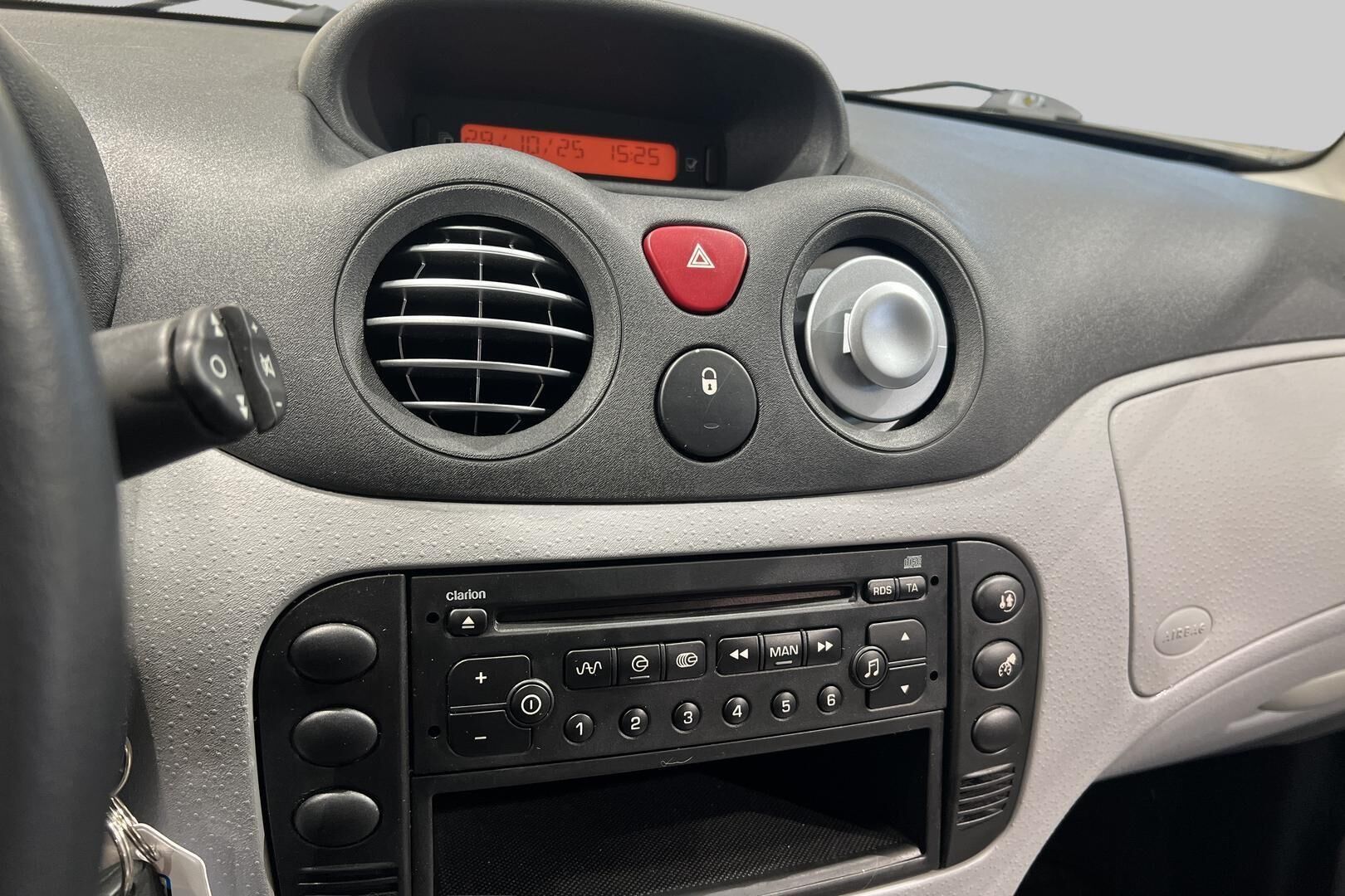 Citroen C3 iso kuva 15