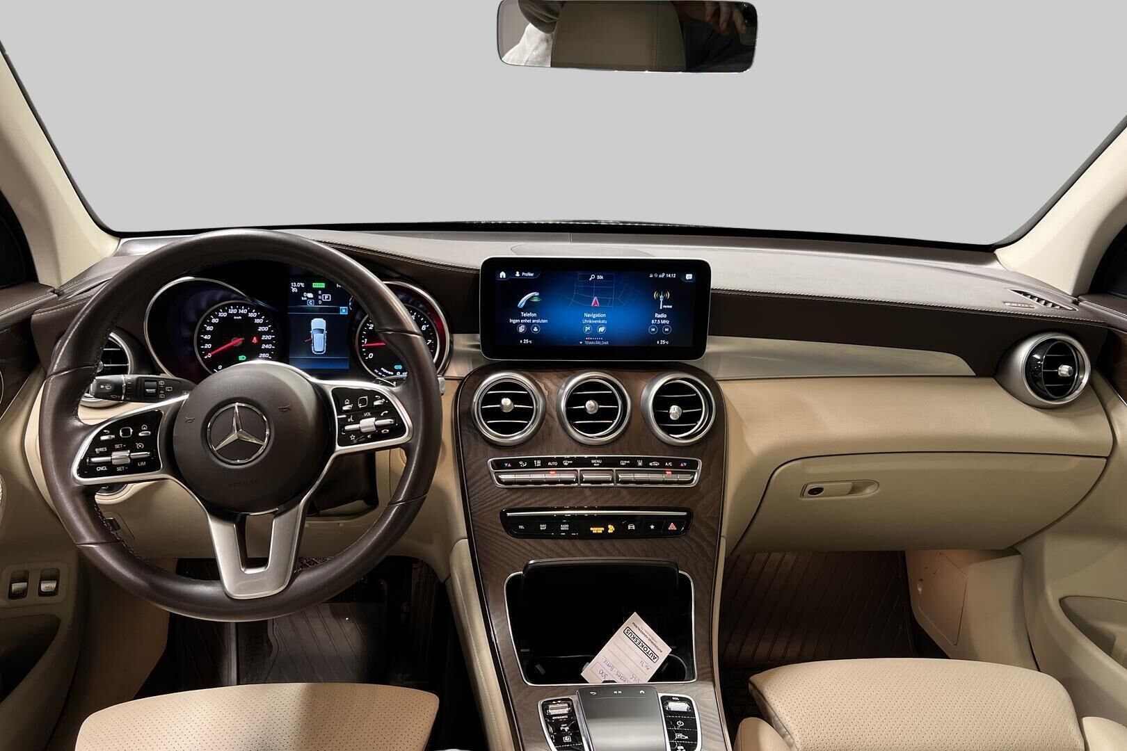 Mercedes-Benz GLC iso kuva 11