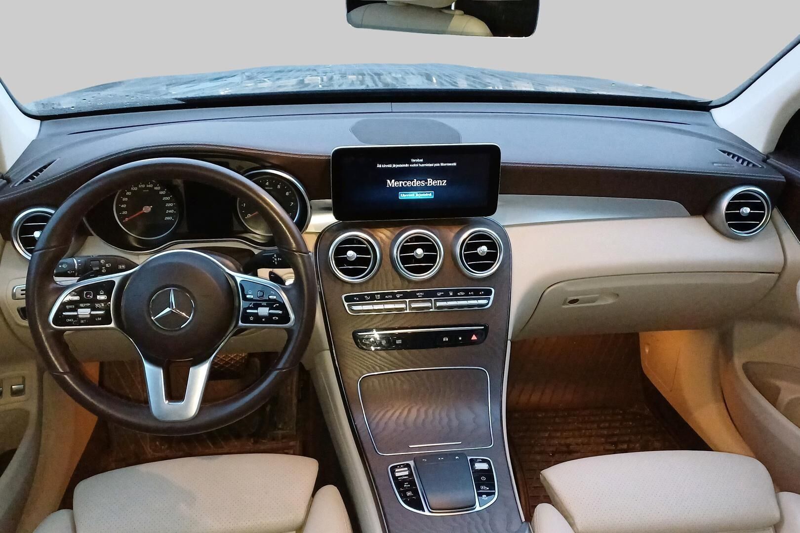 Mercedes-Benz GLC iso kuva 2