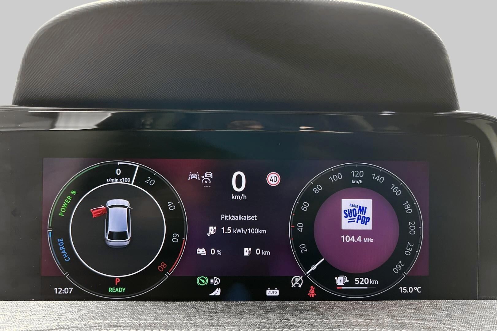 Skoda Superb iso kuva 14