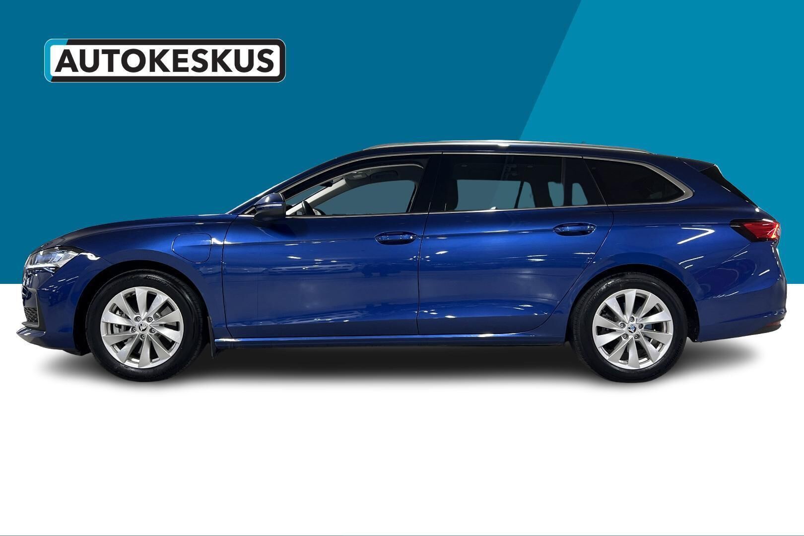 Skoda Superb iso kuva 7