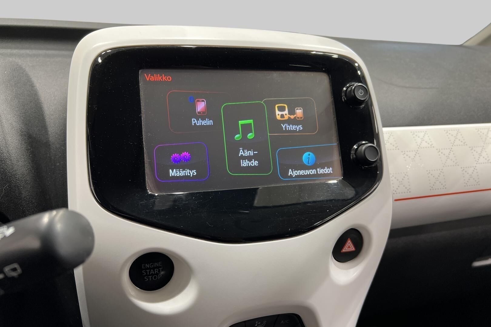 Peugeot 108 iso kuva 17