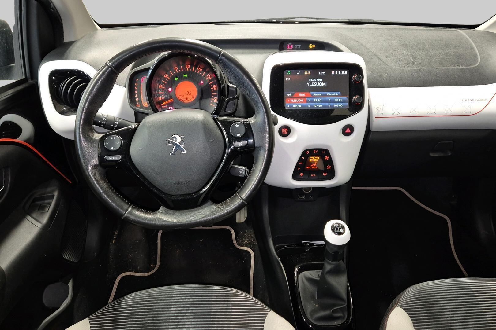 Peugeot 108 iso kuva 2