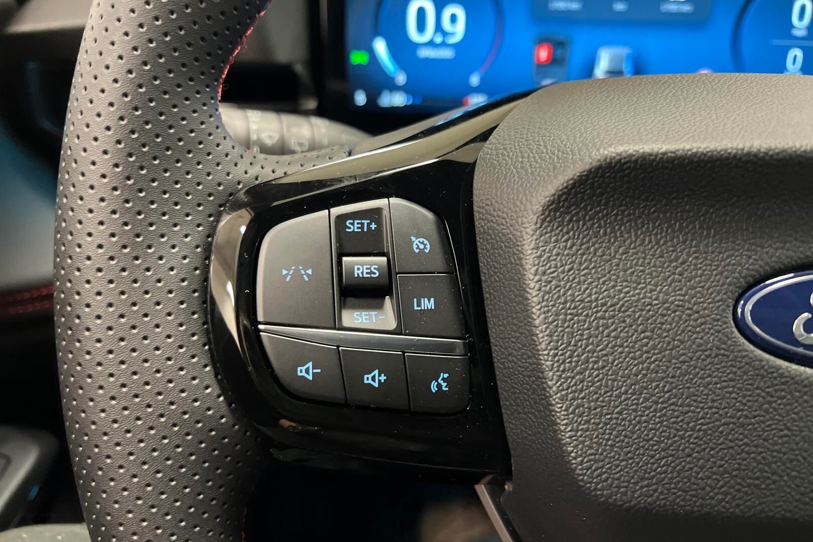 Ford Puma iso kuva 18