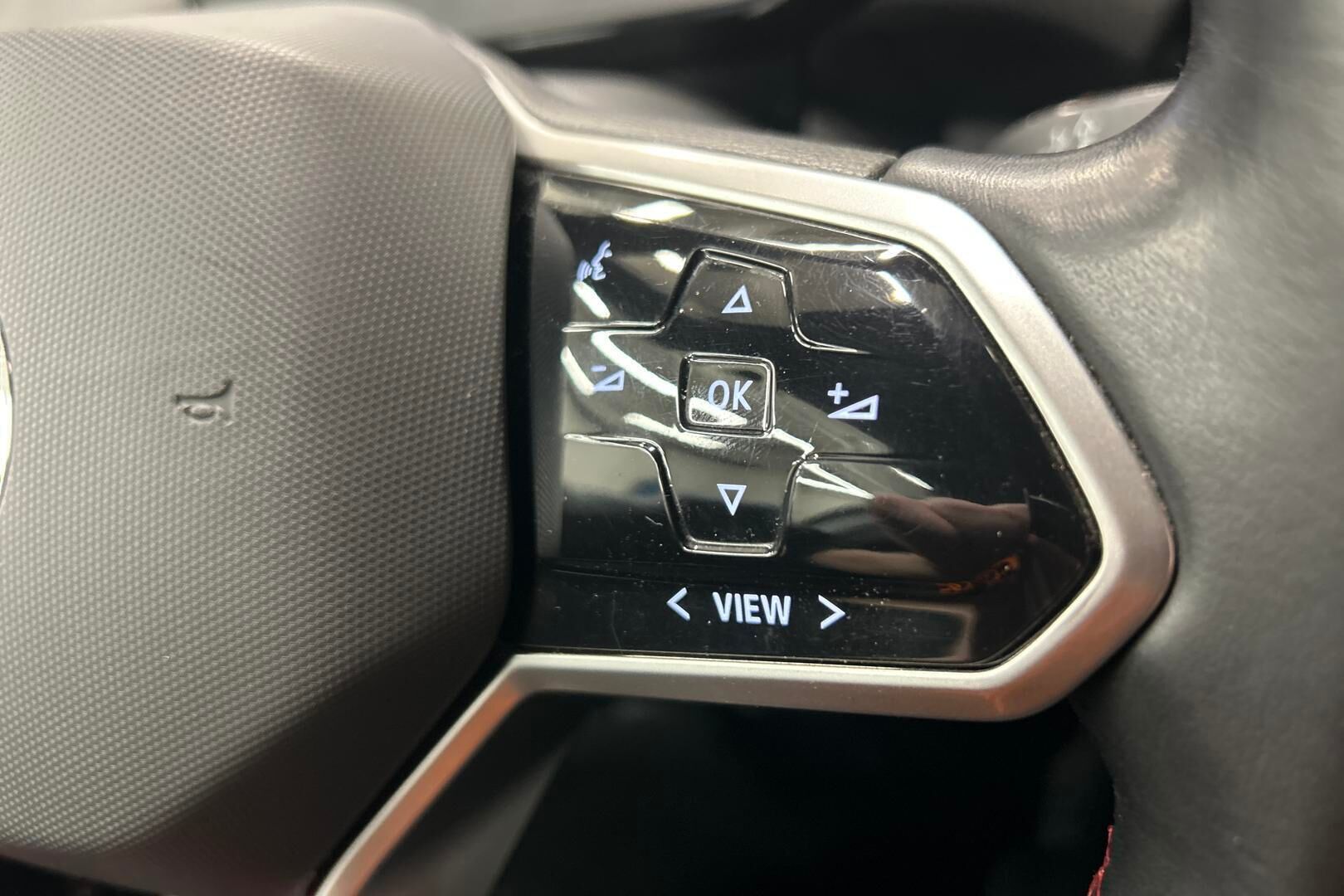 Volkswagen ID.4 iso kuva 19