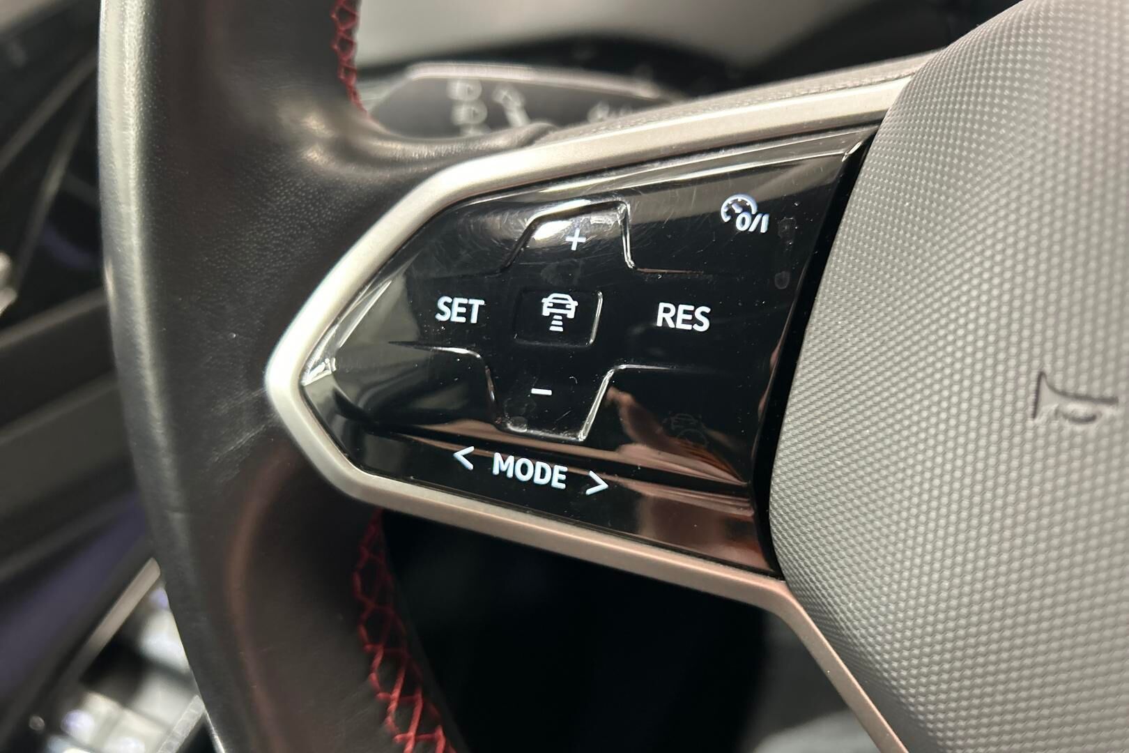 Volkswagen ID.4 iso kuva 20