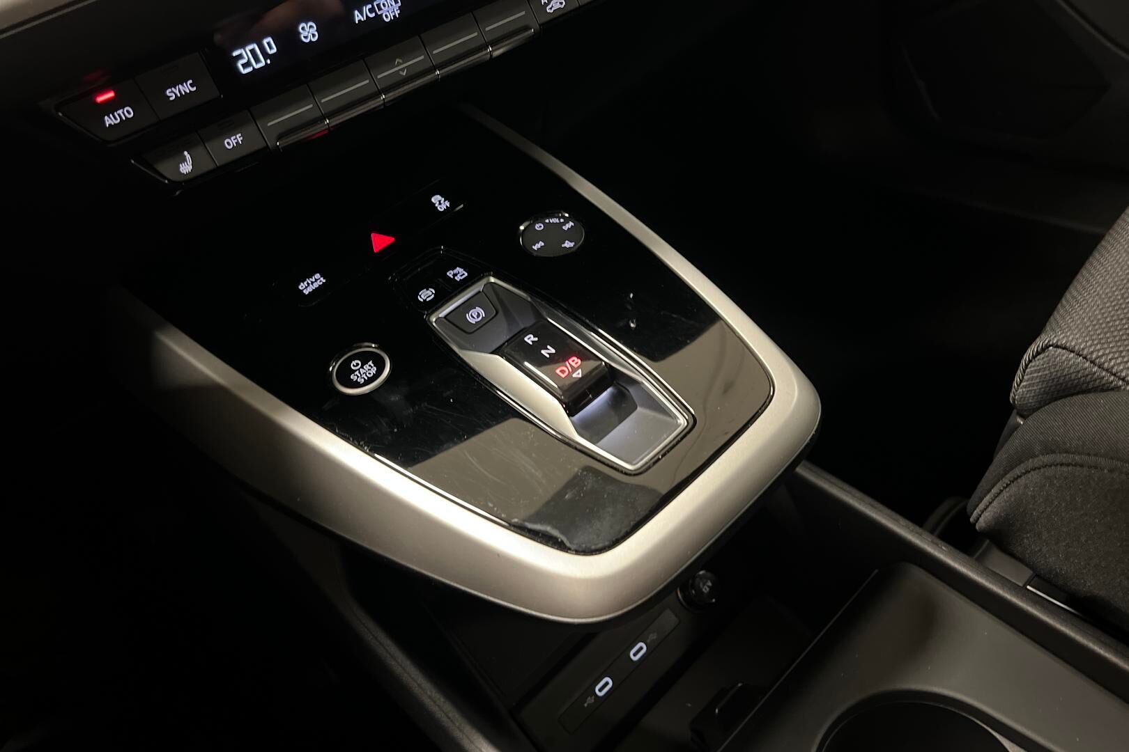 Audi Q4 e-tron iso kuva 22