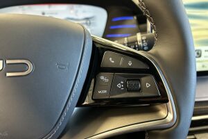 BYD Tang esikatselu 17