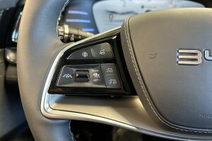 BYD Tang esikatselu 18