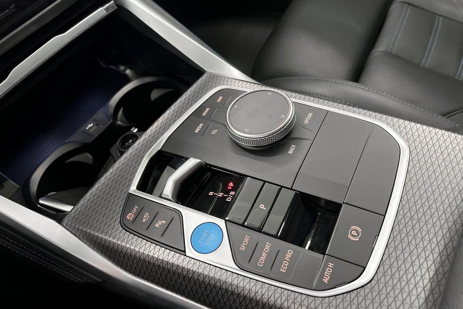 BMW I4 M50 iso kuva 14