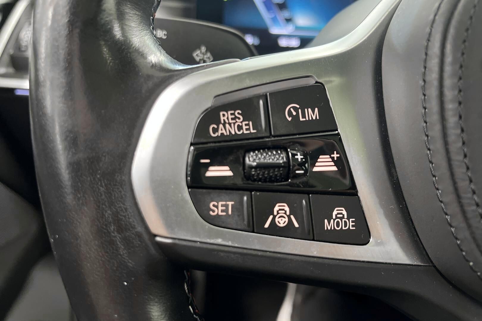 BMW I4 M50 iso kuva 15