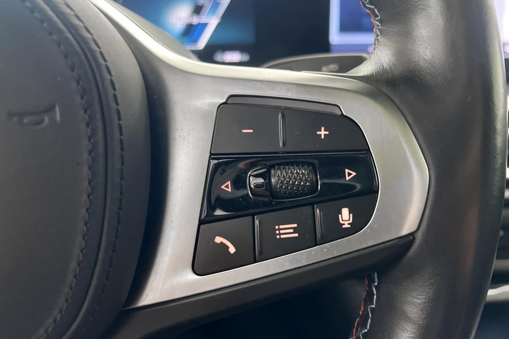 BMW I4 M50 iso kuva 16