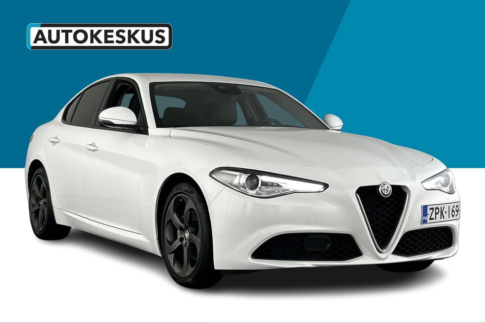 Alfa Romeo Giulia iso kuva 3