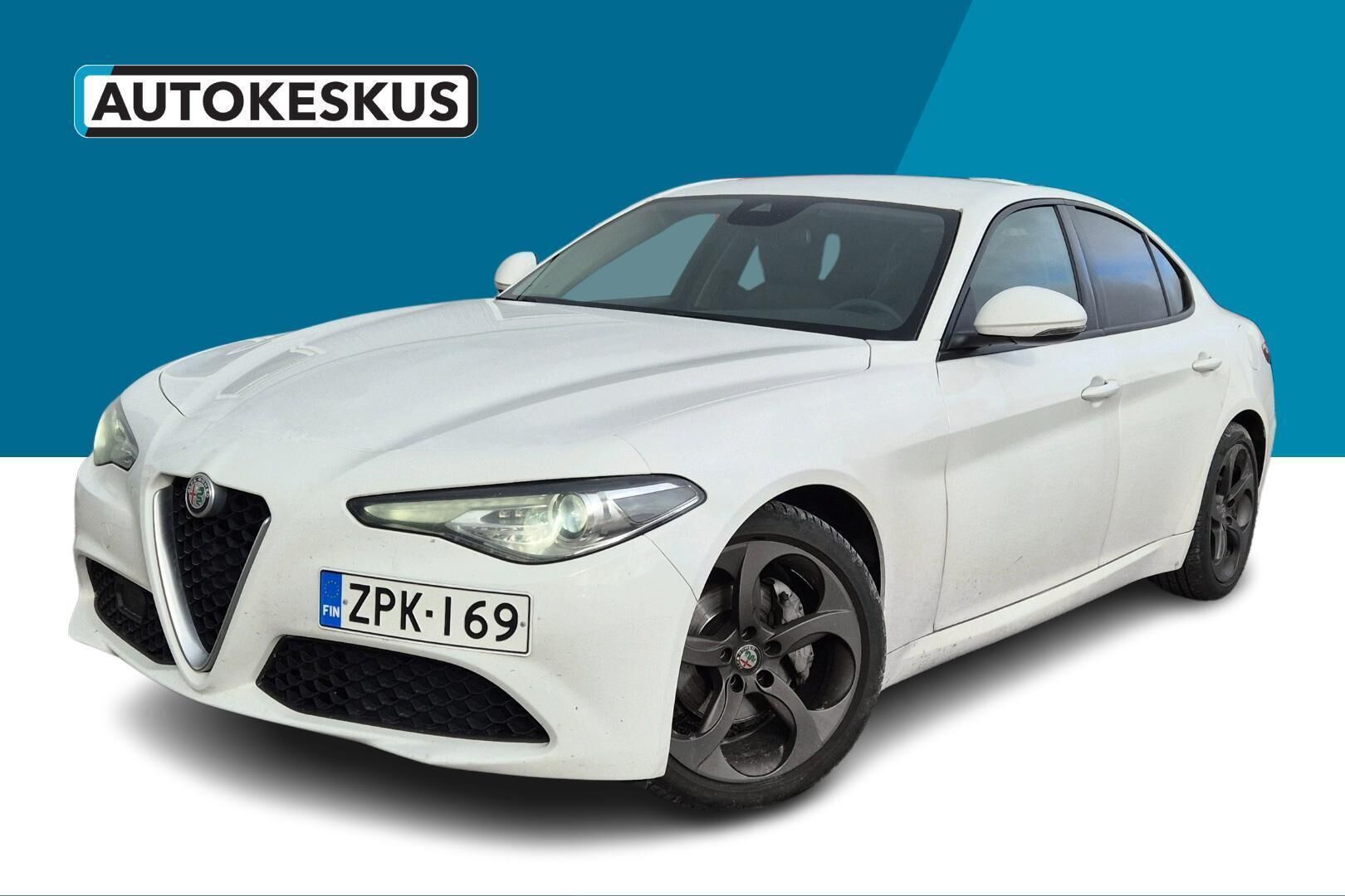 Alfa Romeo Giulia iso kuva 0