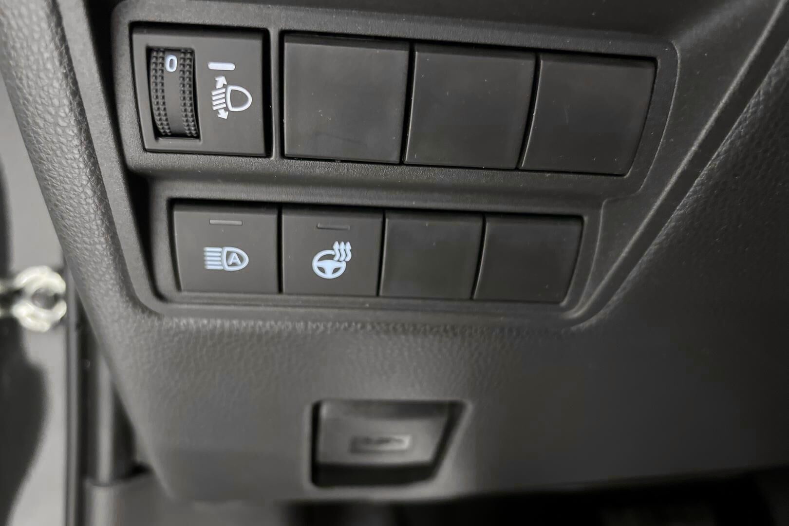 Toyota Yaris iso kuva 19