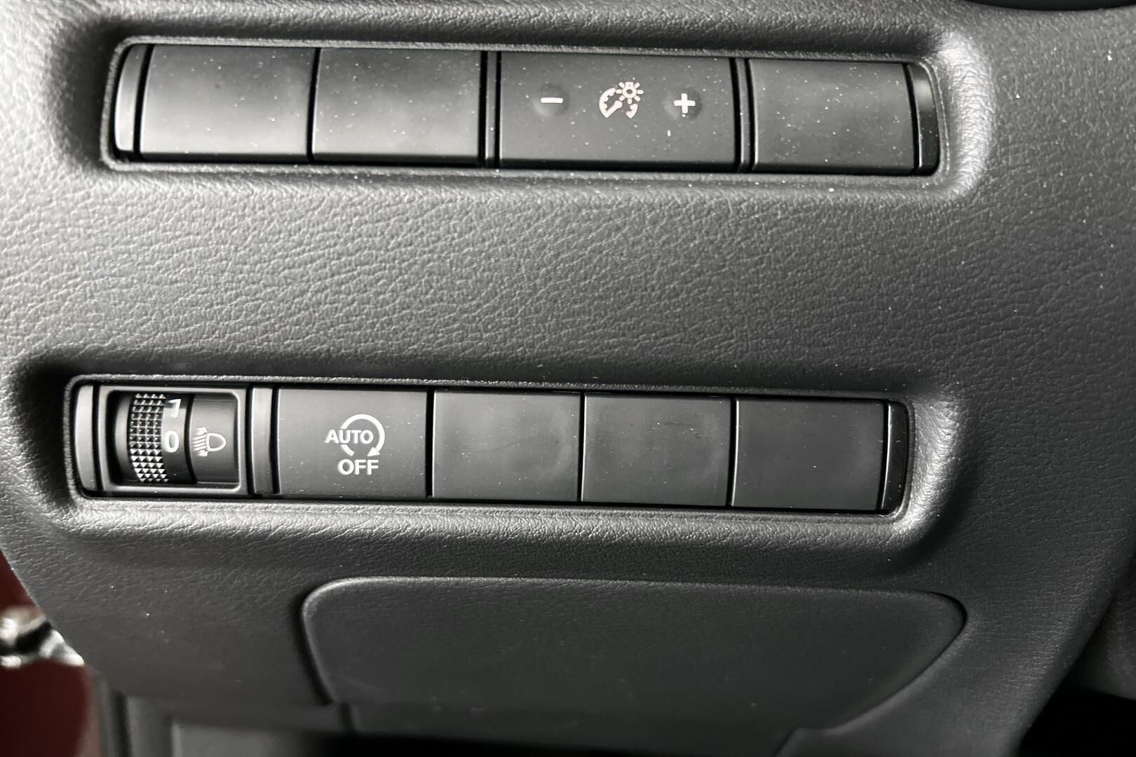 Nissan Juke iso kuva 14