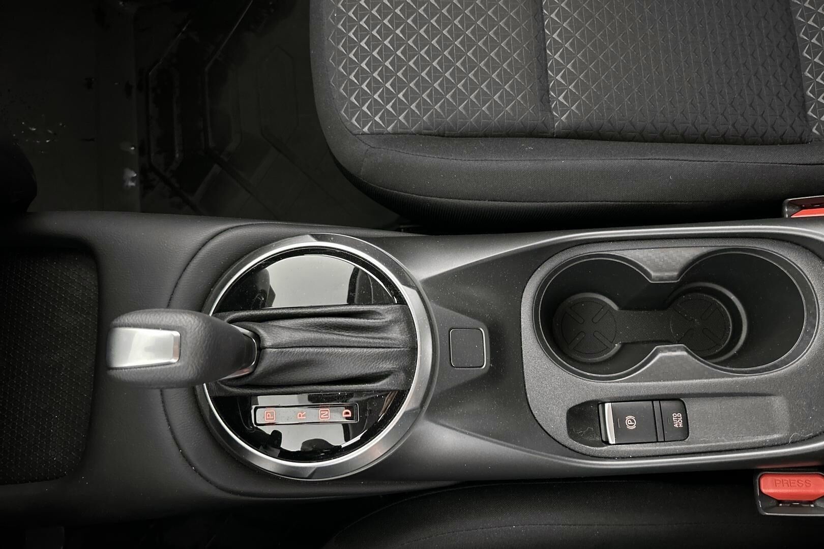 Nissan Juke iso kuva 18