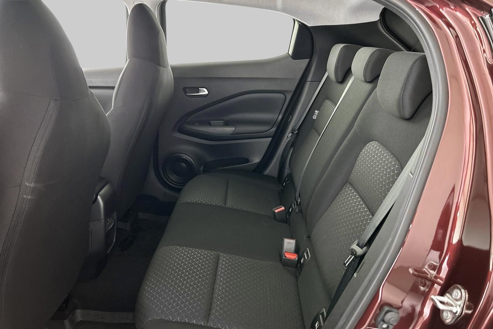 Nissan Juke iso kuva 9