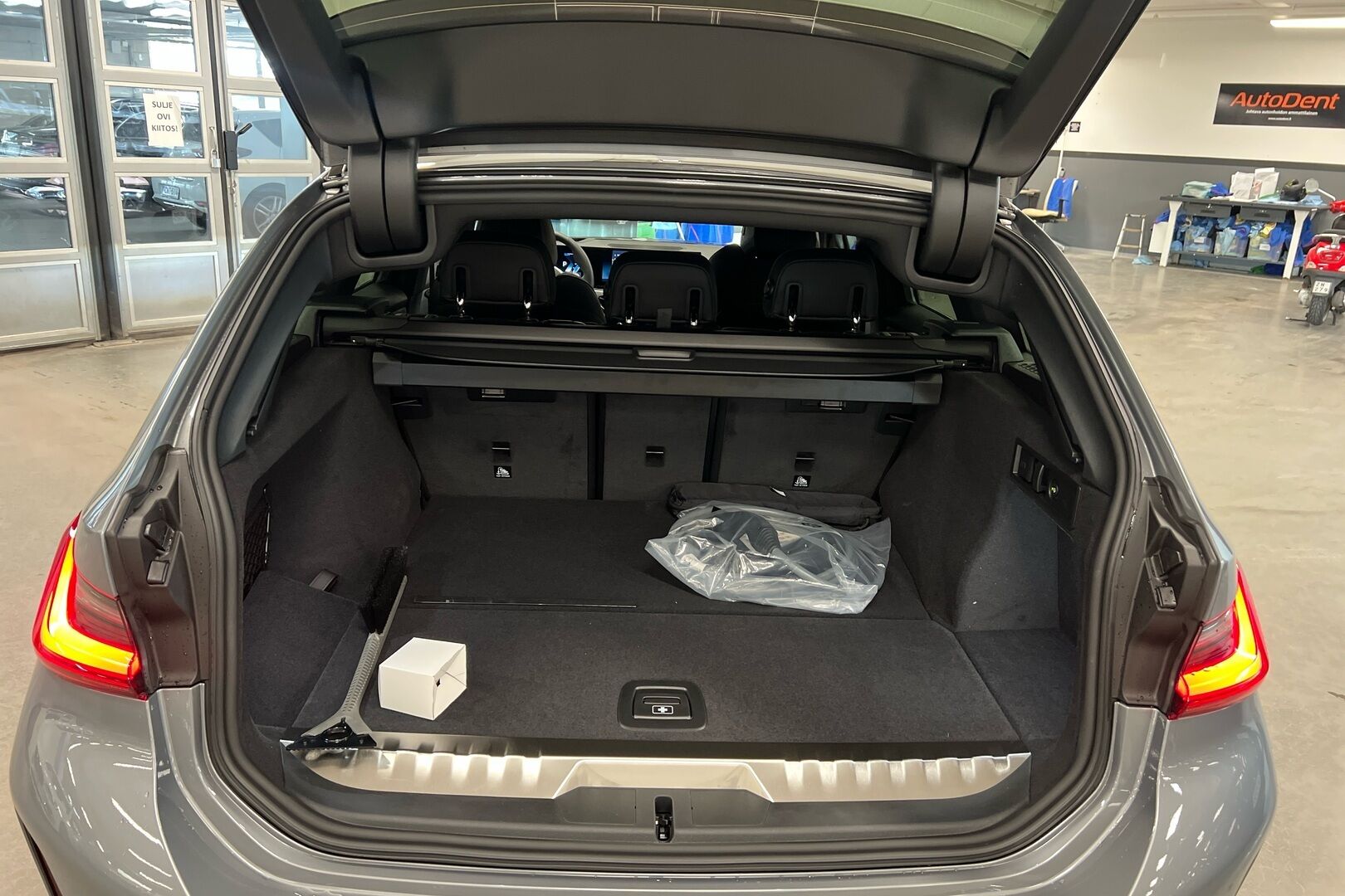BMW 3-sarja iso kuva 8