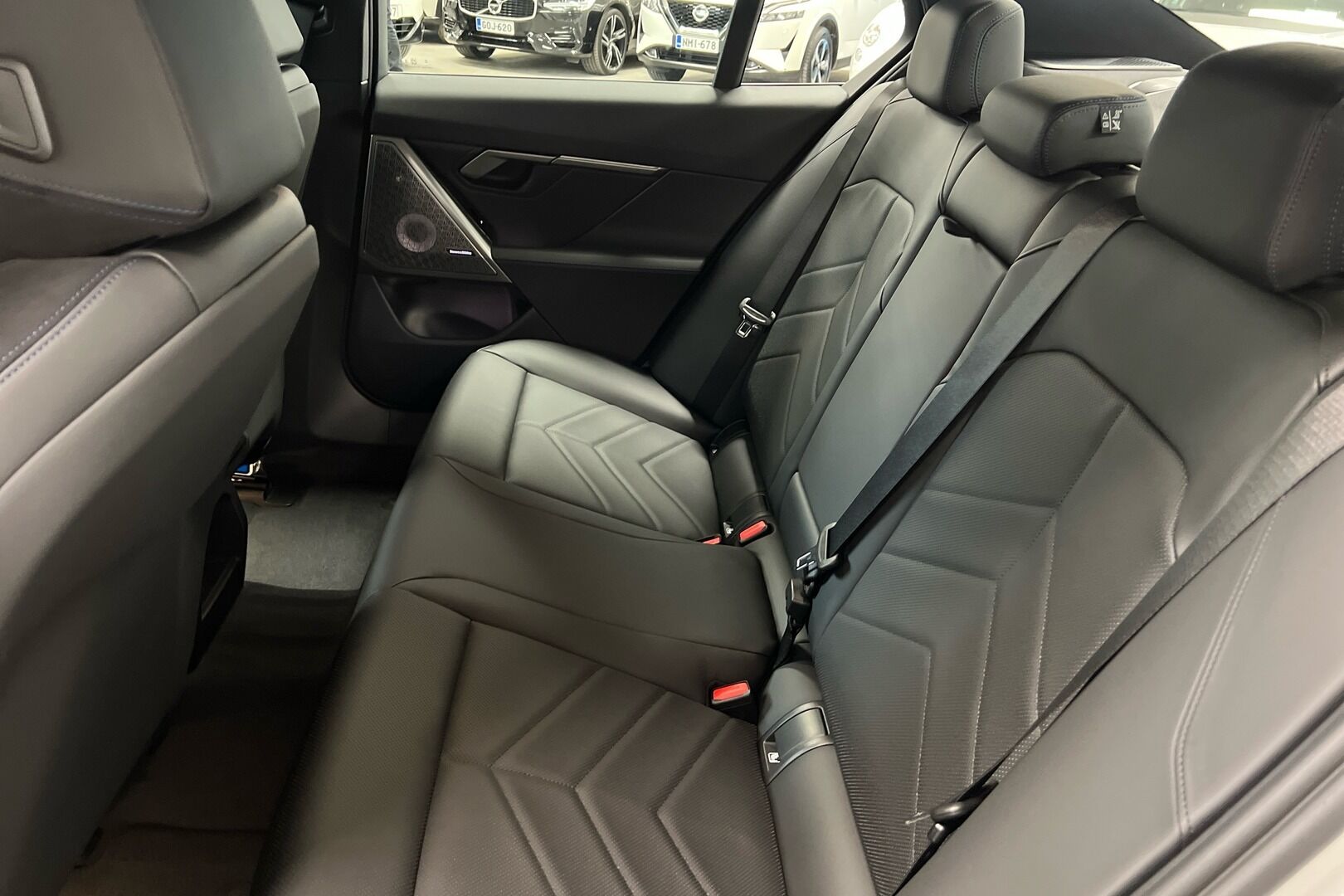 BMW i5 iso kuva 6