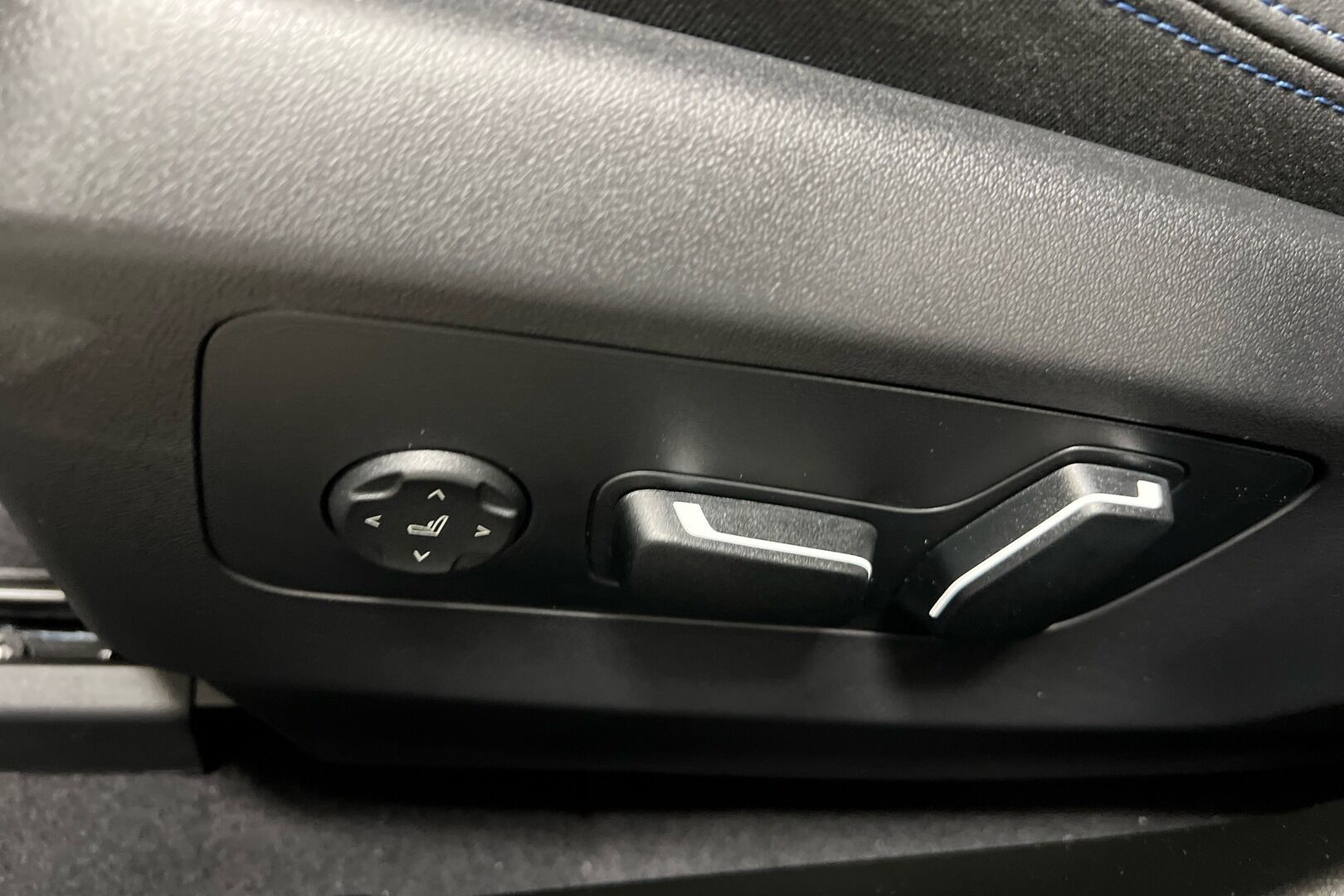 BMW i5 iso kuva 7