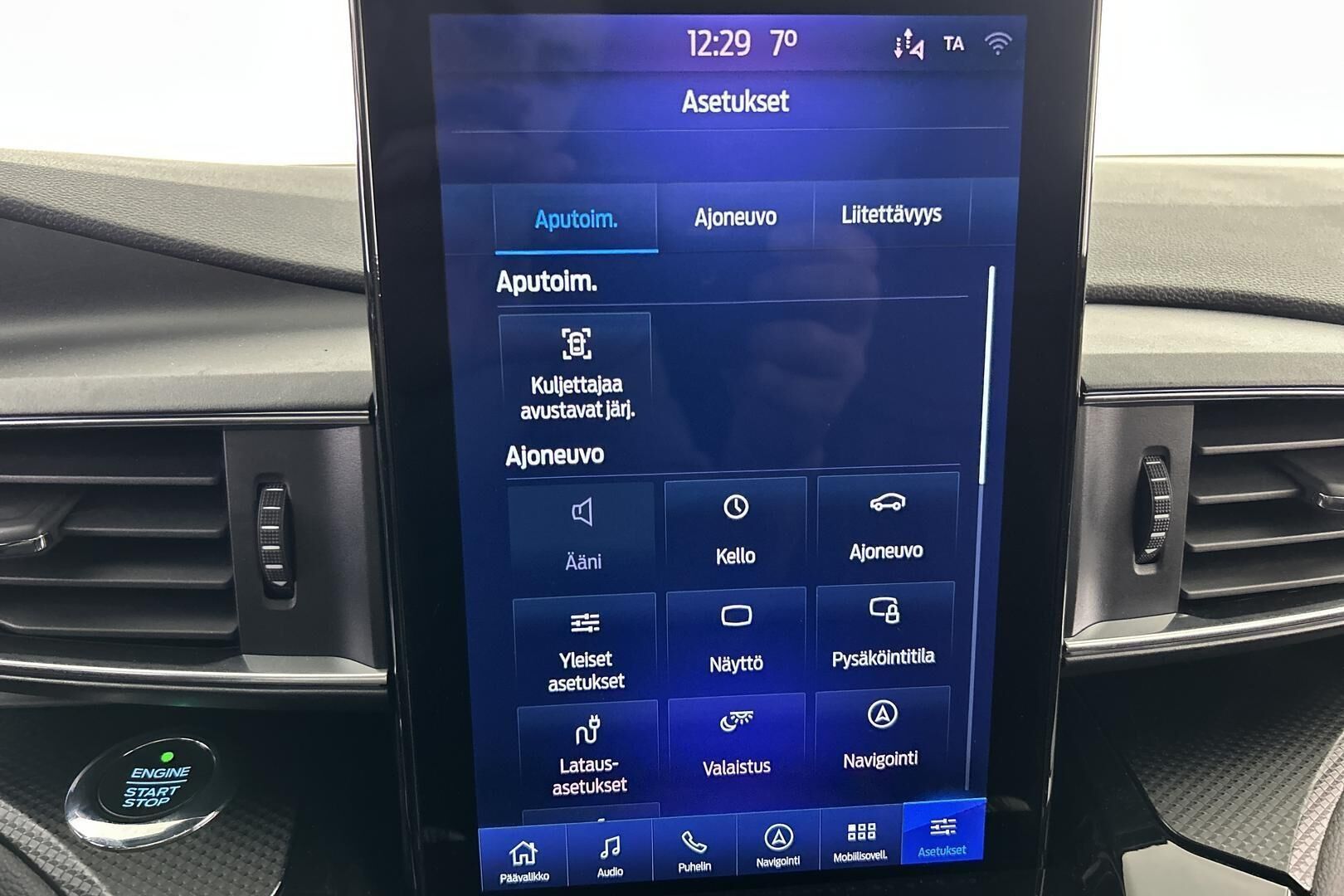 Ford Explorer iso kuva 13